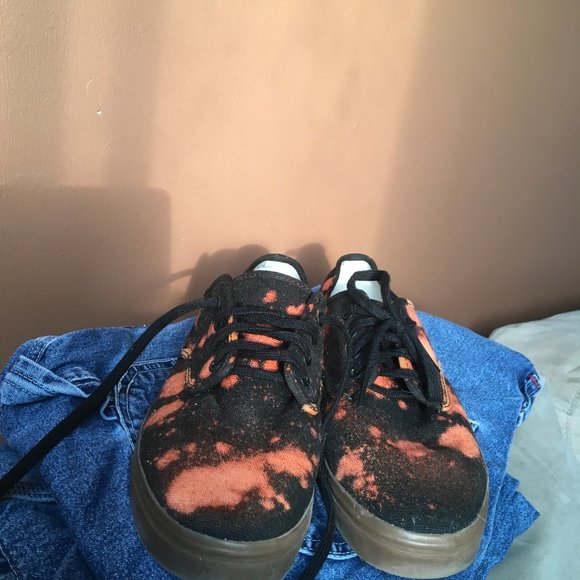 Bleach splattered black vans - Picture 2 of 6
